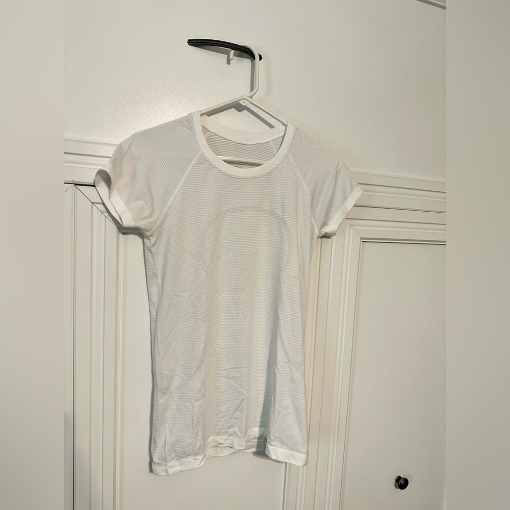 White Lululemon swiftly tech shirt size 8